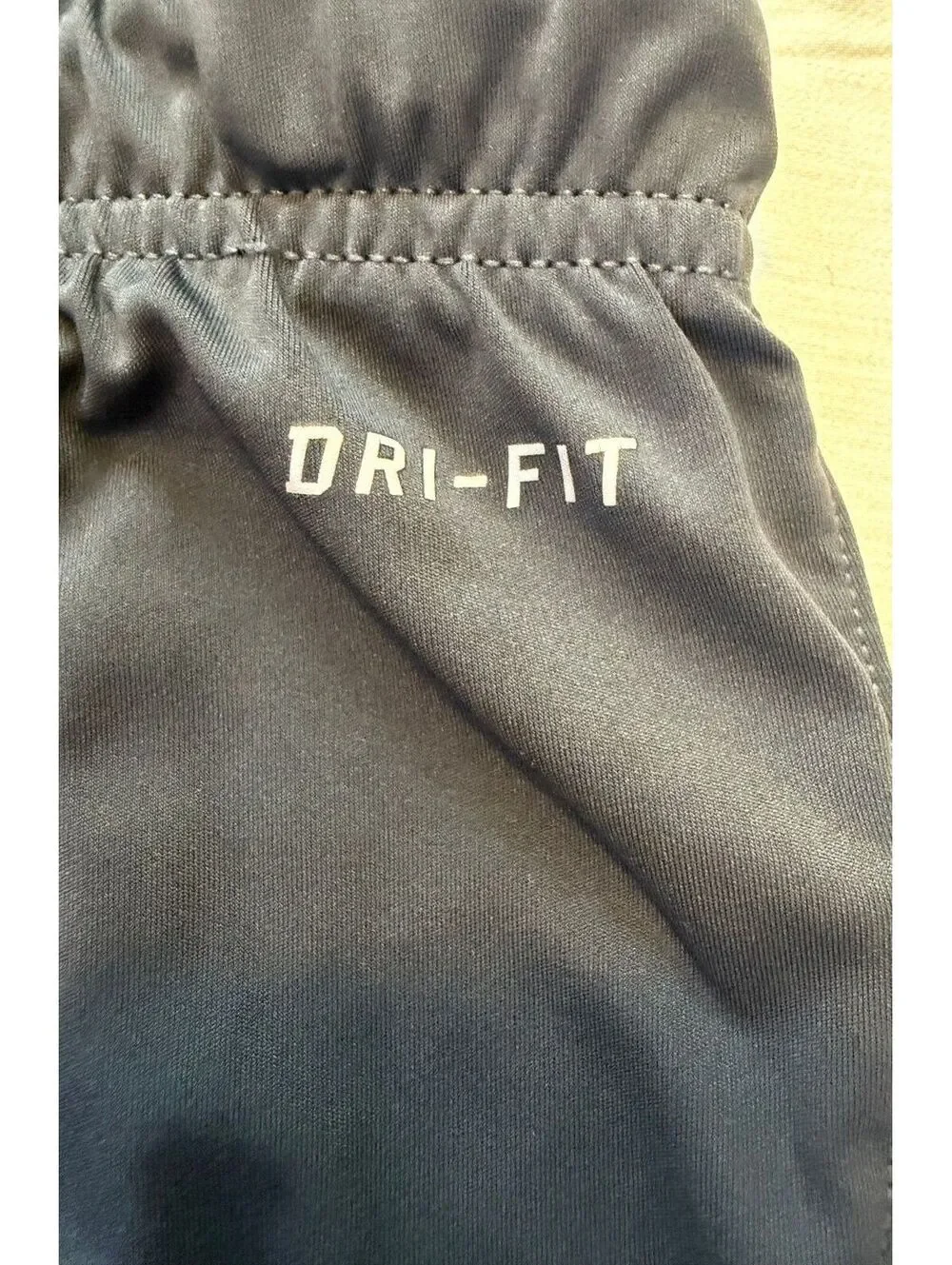 Nike Dri-FIT Men's Charcoal Gray Athletic Shorts Size L with Elastic Waistband
